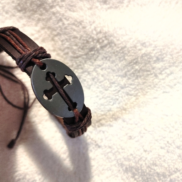 Men's Cross Bracelet OS - Picture 5 of 7